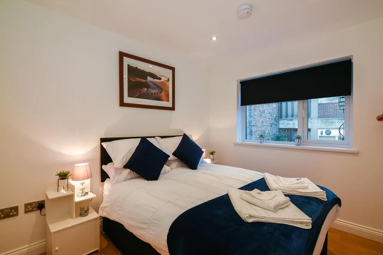 Long Row Apartments In Nottingham City Centre United Kingdom