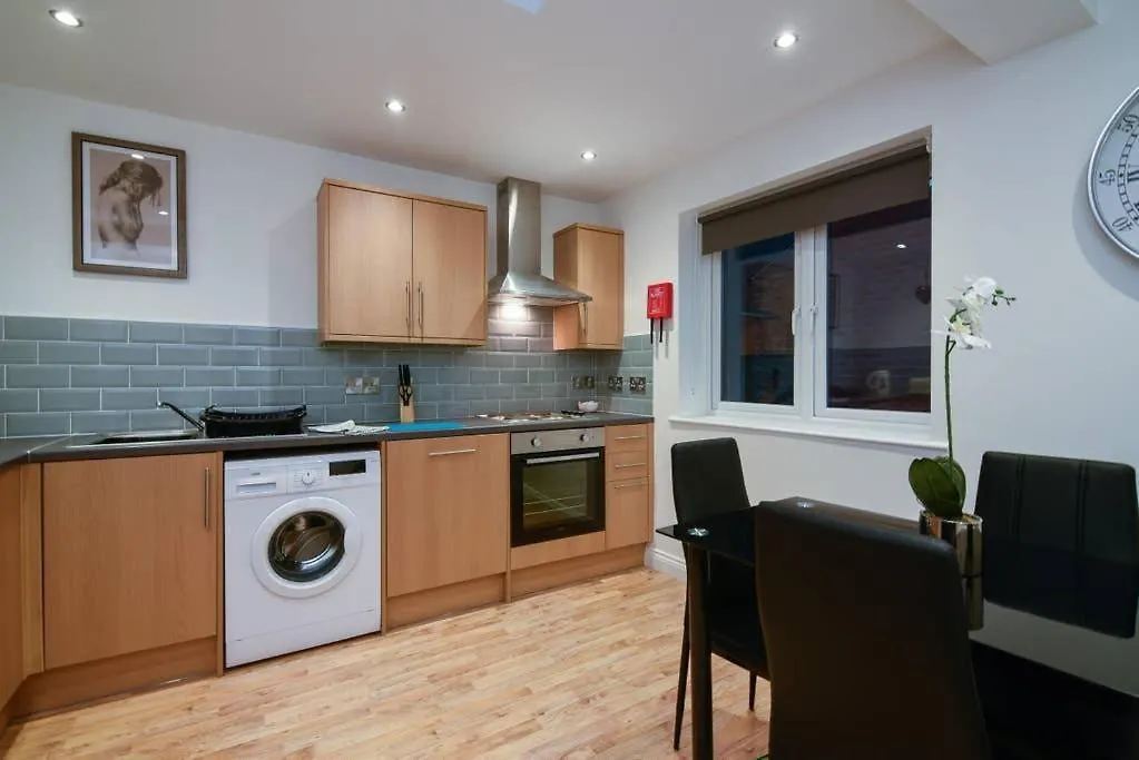 Long Row Apartments In Nottingham City Centre United Kingdom