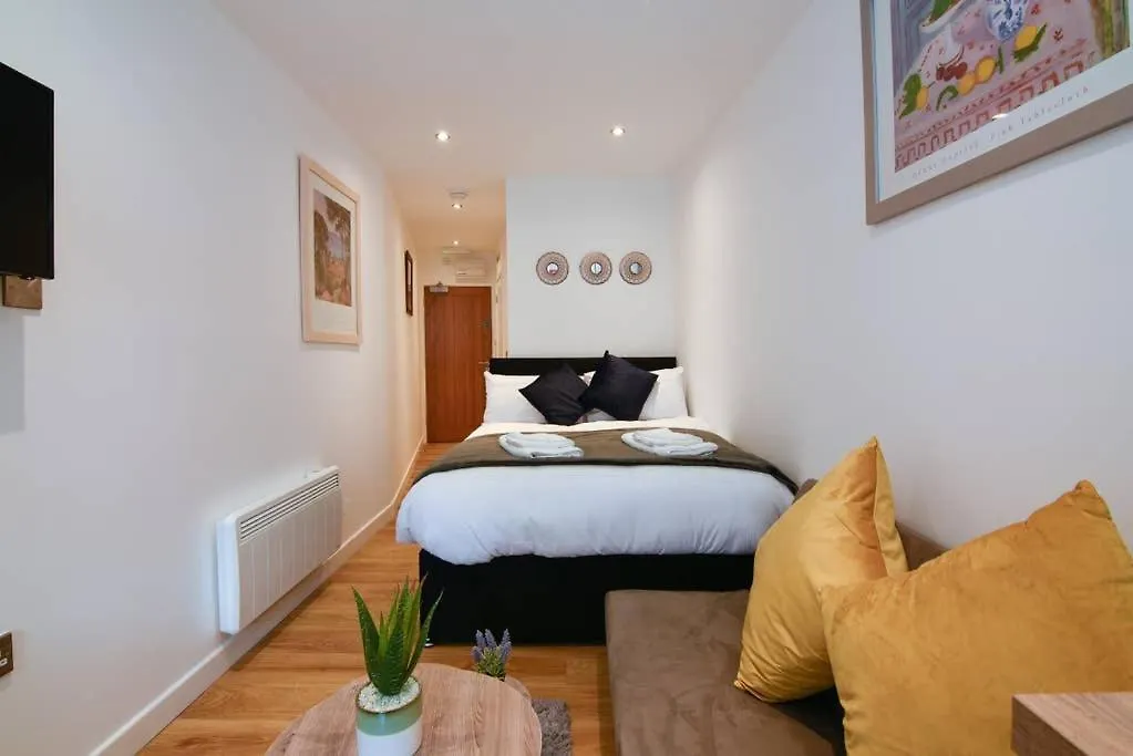 Long Row Apartments In Nottingham City Centre